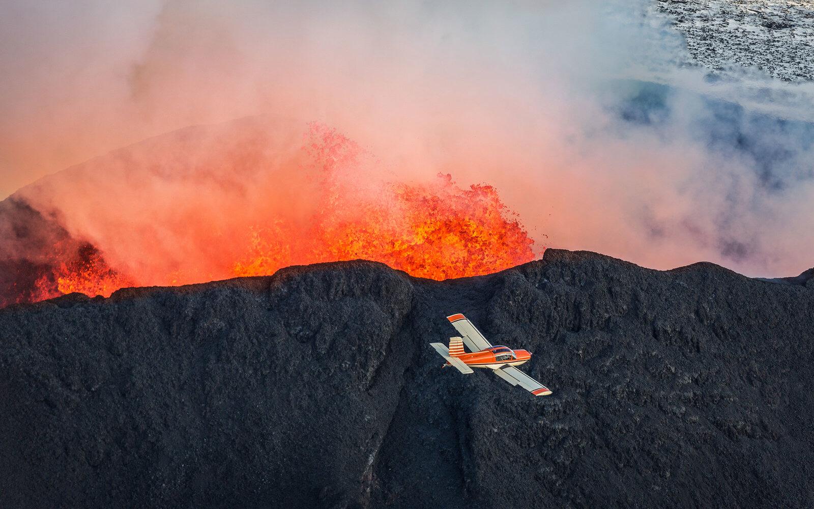 aircraft and volcano